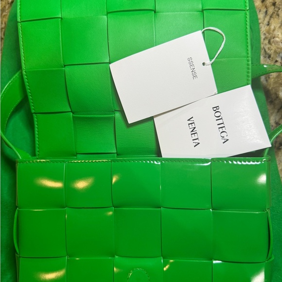 Bottega Veneta Patent Cassette Crossbody BNWT - Picture 9 of 12